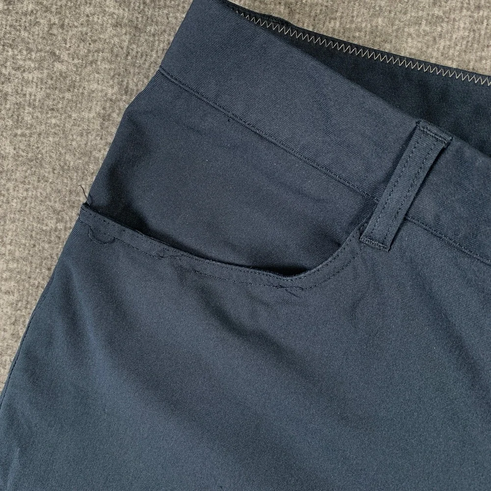 Vuori Meta Pants Men 32x30 Blue Stretch Tech Performance Chino Trousers V430
